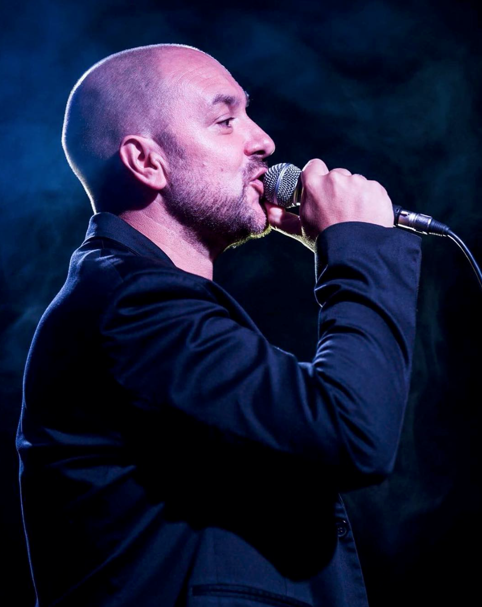 Alessandro Canino, il ragazzo che cantava "Brutta" è diventato grande