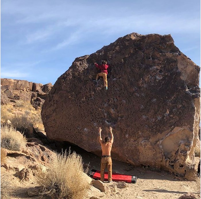24 foto che dimostrano il lato ironico e dolcissimo di Jason Momoa
