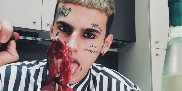 Young Signorino, il trapper che dice di essere figlio di Satana Young Signorino, il trapper che dice di essere figlio di Satana