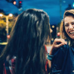 “Donne, cosa fareste se tutti gli uomini avessero il coprifuoco alle 9 di sera?”