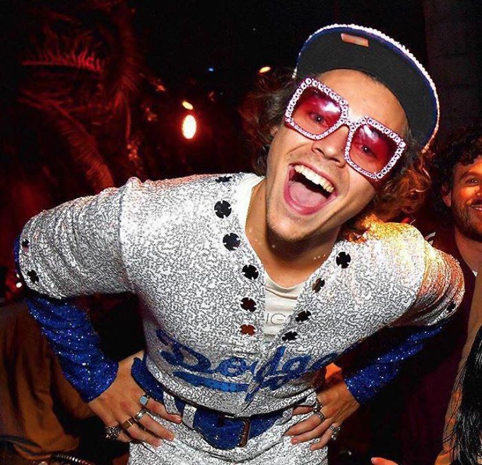 Sai riconoscere la star sotto la foto? I costumi di Halloween dei vip
