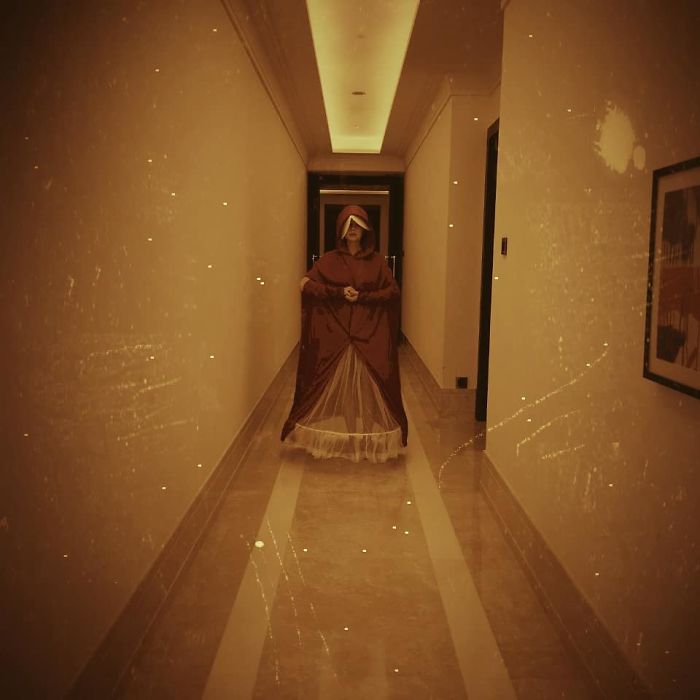 Sai riconoscere la star sotto la foto? I costumi di Halloween dei vip