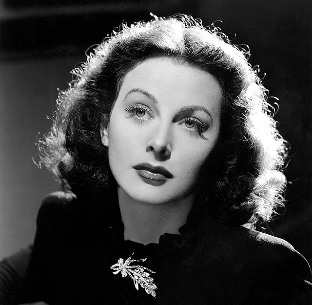 Hedy Lamarr, la “ragazza più bella del mondo” che inventò il wi-fi