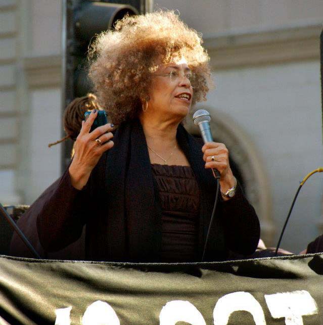 Essere una "donna lesbica nera": la lotta di Barbara Smith e Angela Davis