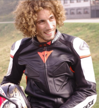 In ricordo di Marco Simoncelli, il gigante buono In ricordo di Marco Simoncelli, il gigante buono