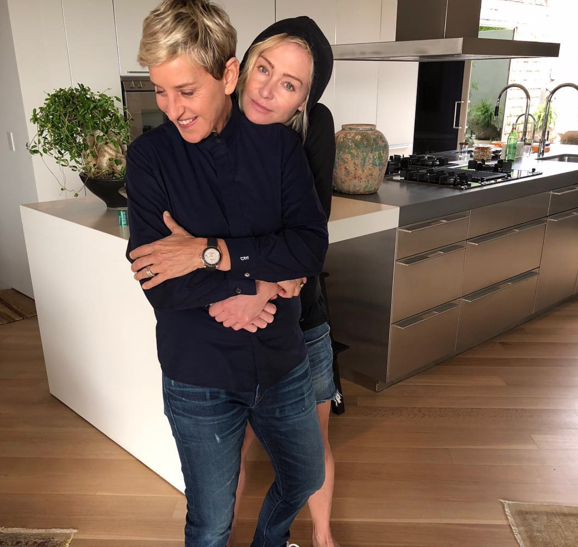 "Starò con lei fino alla fine": la storia d'amore tra Ellen DeGeneres e Portia De Rossi