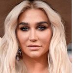 “Vergognatevi di voi stessi”: Lady Gaga in difesa di Kesha