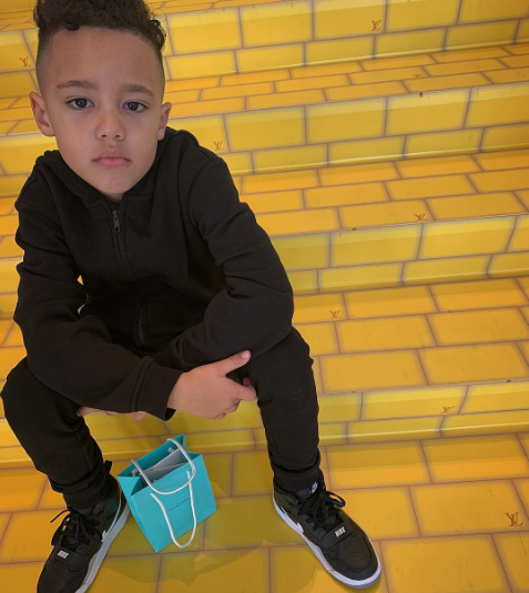 Se un bambino di 7 anni regala un gioiello Tiffany alla figlia di Kim Kardashian