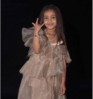 Se un bambino di 7 anni regala un gioiello Tiffany alla figlia di Kim Kardashian