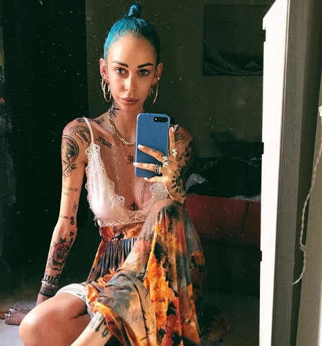 Il peso di essere influencer: la lotta contro l'anoressia di Valentina Dallari