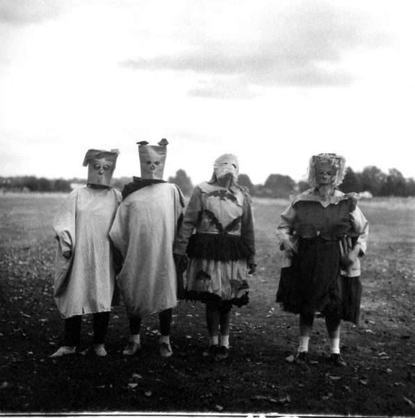 La vera storia delle gemelline di Shining e i freak di Diane Arbus