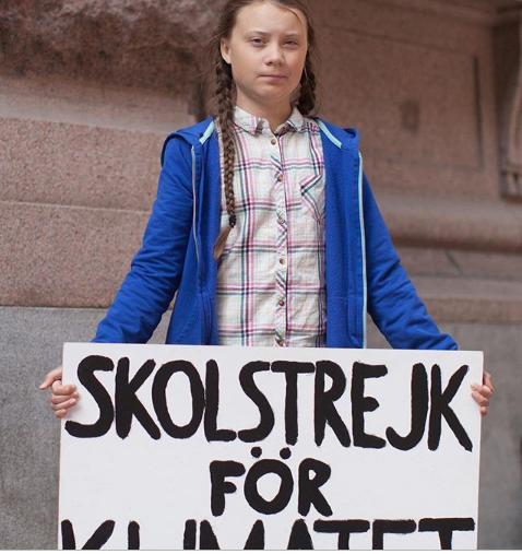 La bassezza di chi pensa di sminuire Greta Thunberg usando sua madre Malena Ernman