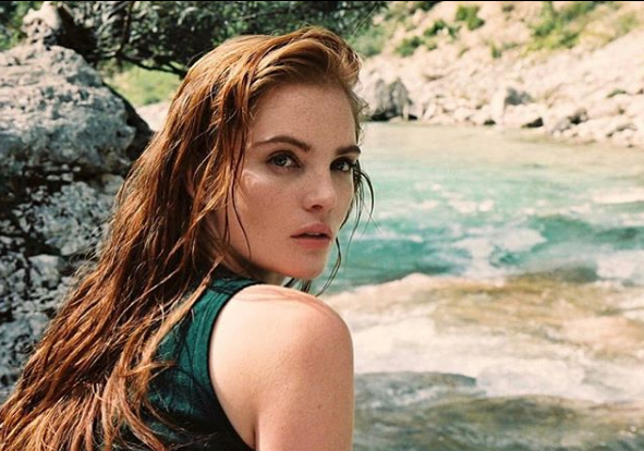 Chi è Alexina Graham, il primo angelo di Victoria’s Secret dai capelli rossi