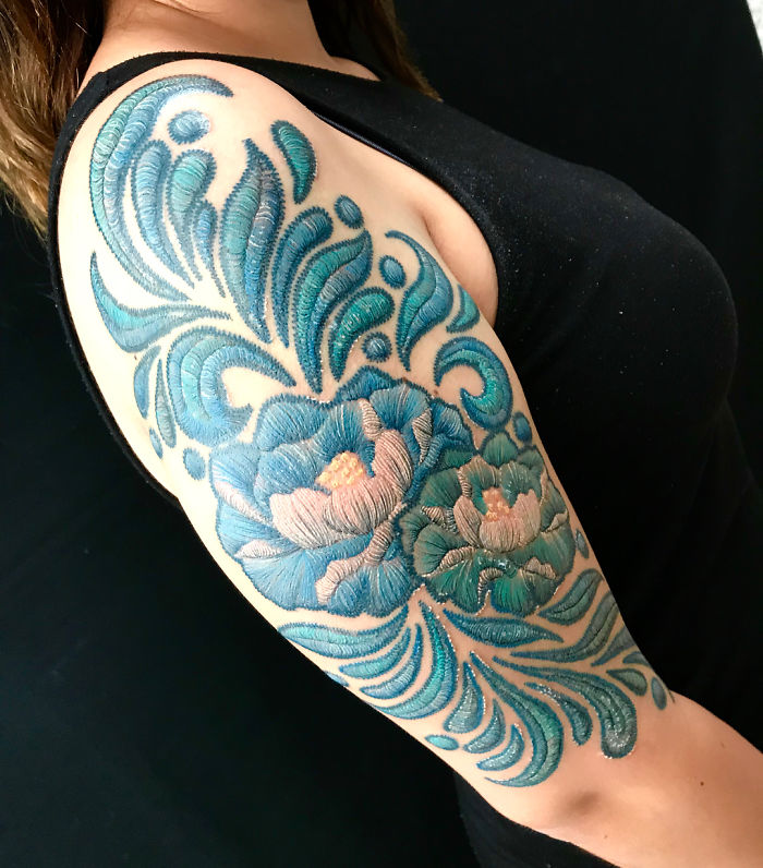 27 tatuaggi "ricamati" che sembrano veri