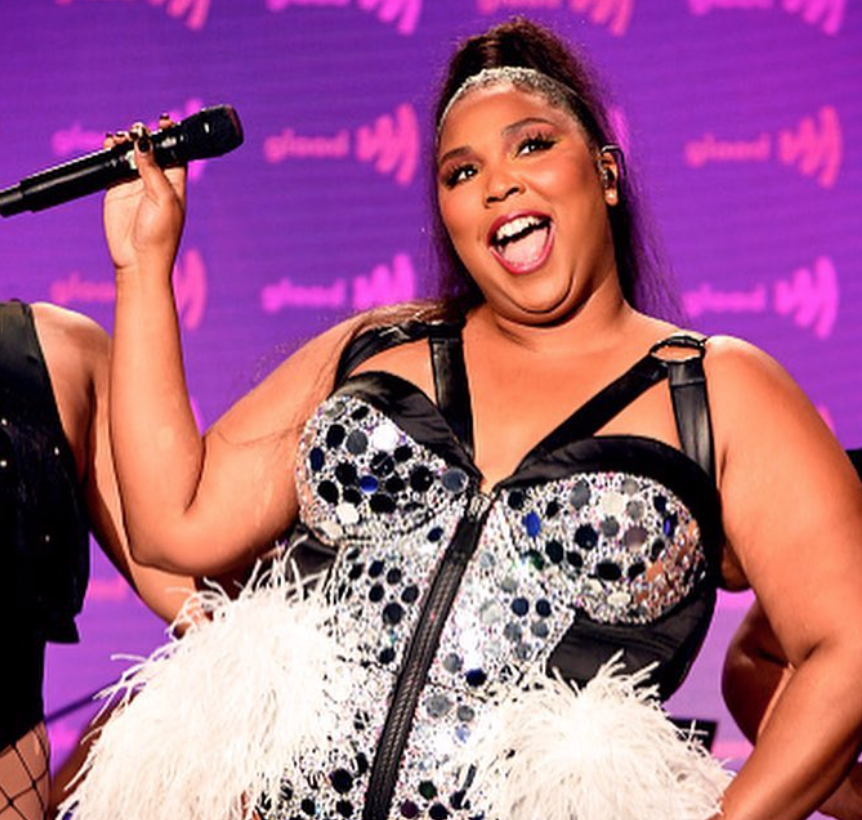 Chi è Lizzo, icona mondiale della body positive e dell'amore per se stessi