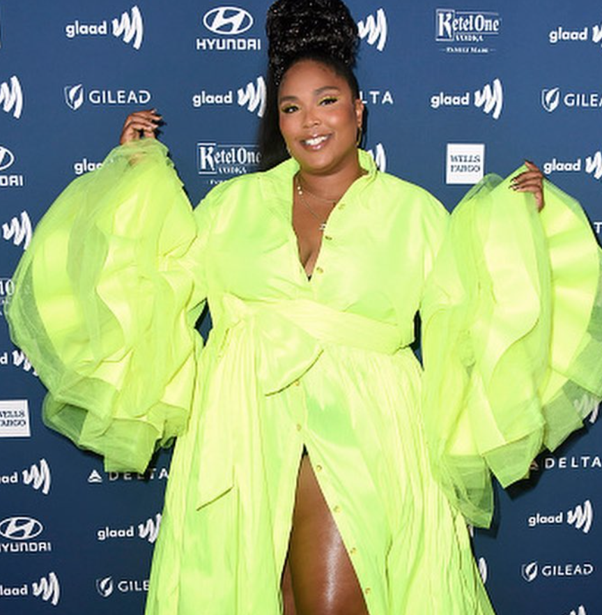 Chi è Lizzo, icona mondiale della body positive e dell'amore per se stessi