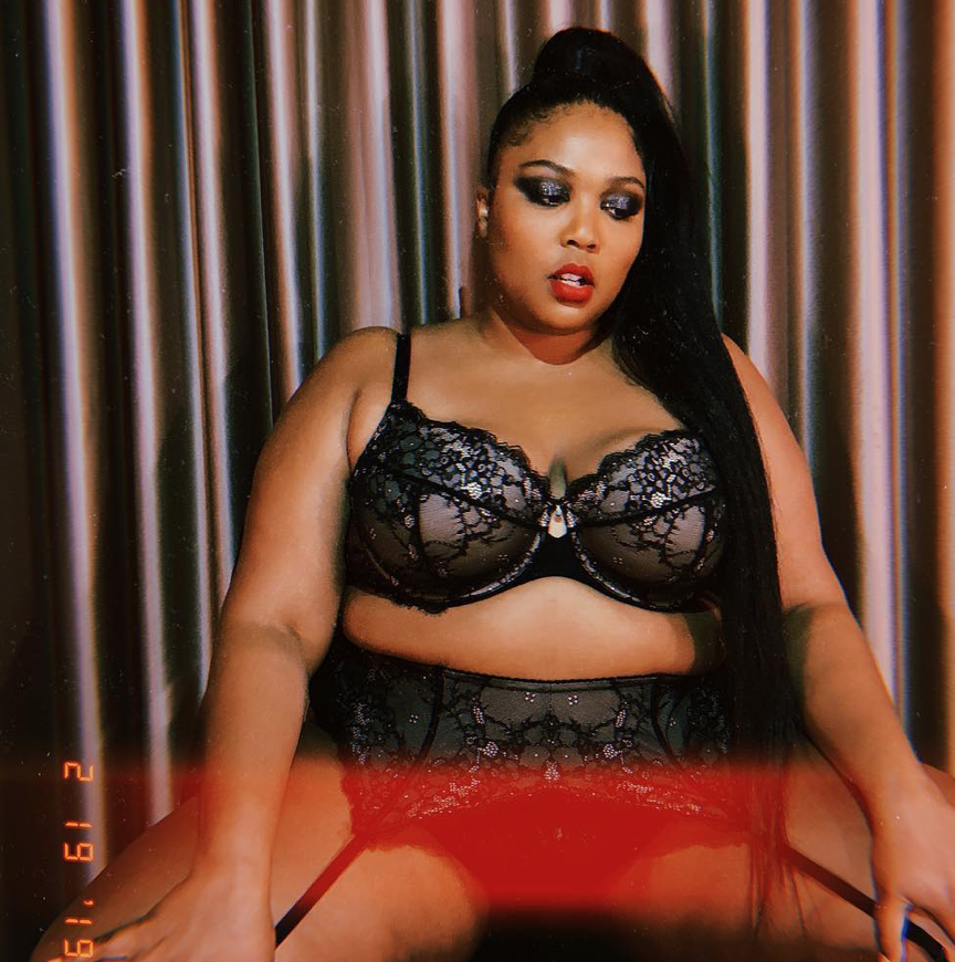 Chi è Lizzo, icona mondiale della body positive e dell'amore per se stessi