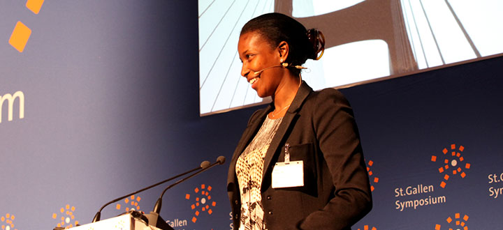 "Come un macellaio che rifila un pezzo di carne", l'infibulazione di Ayaan Hirsi Ali