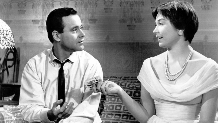 Shirley MacLane, la signora con gli occhi da ragazzina che crede in un'altra vita