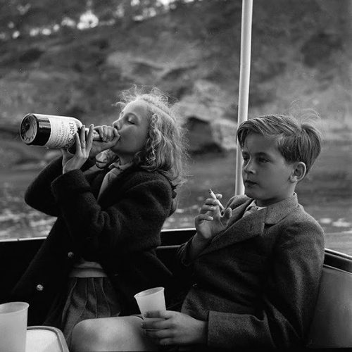 23 immagini vintage per cui oggi finiremmo in galera (o in ospedale)