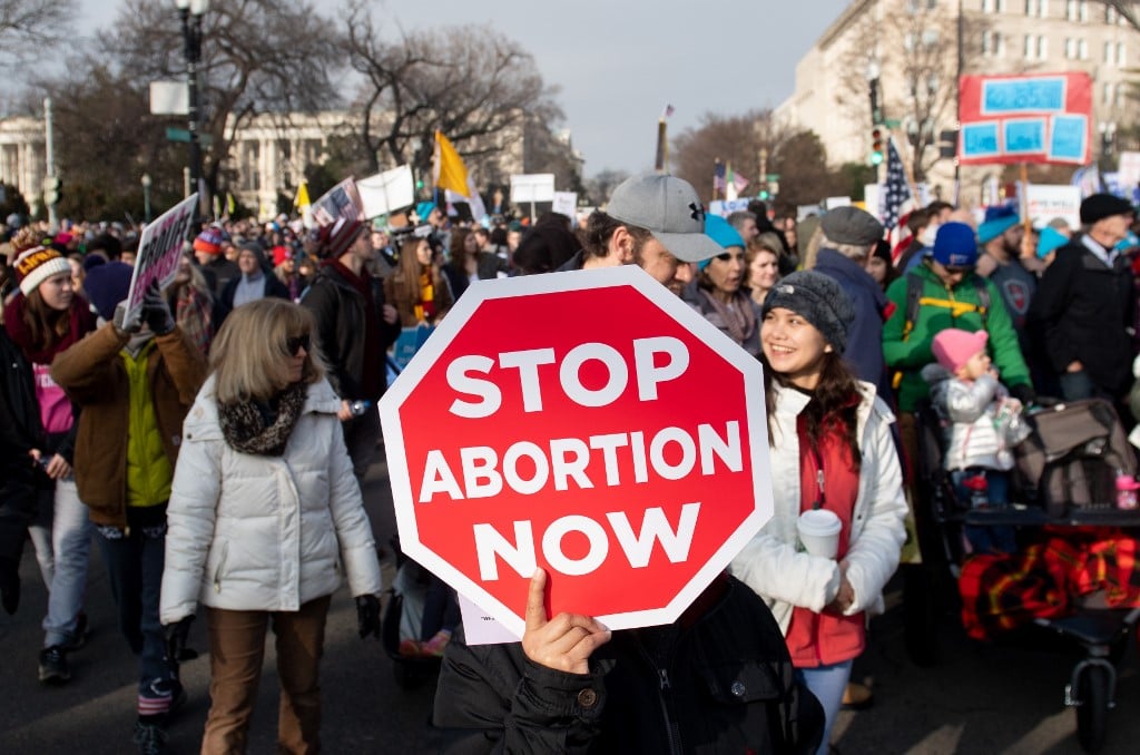 Vietato l’aborto: nel paese in cui devi partorire anche se ti stuprano