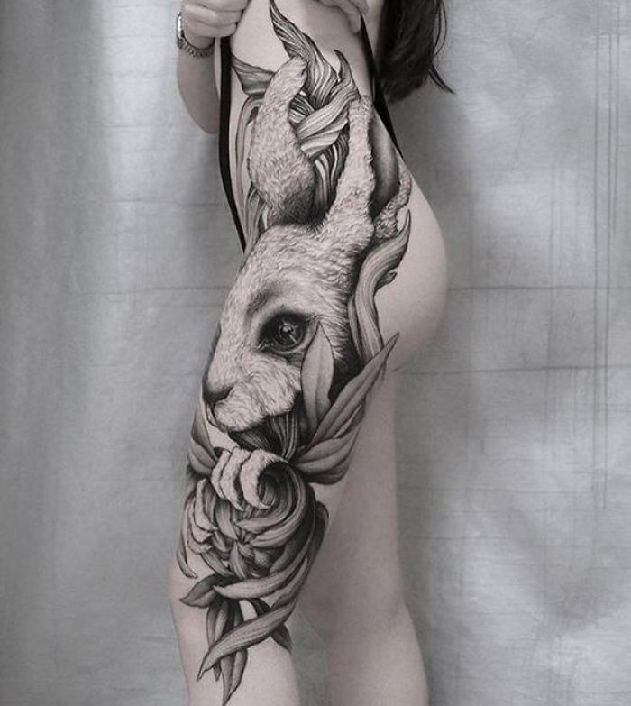 Tattoo Legs: 30 ipnotici tatuaggi per gambe colorate (o in bianco e nero)