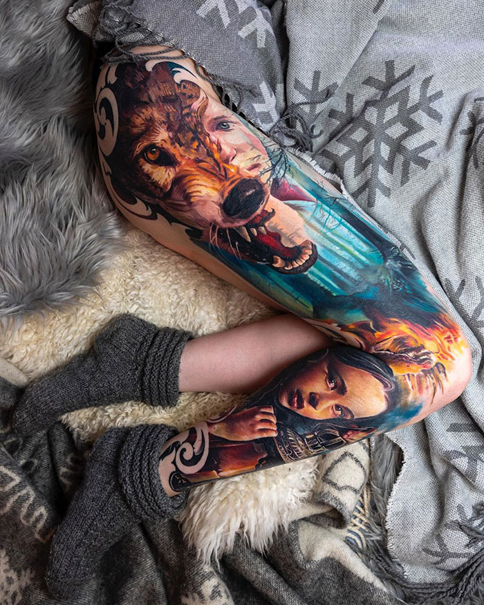 Tattoo Legs: 30 ipnotici tatuaggi per gambe colorate (o in bianco e nero)