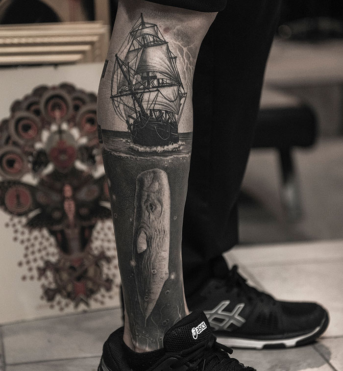 Tattoo Legs: 30 ipnotici tatuaggi per gambe colorate (o in bianco e nero)