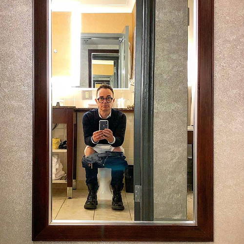 30 specchi che rendono impossibile qualsiasi selfie normale in bagno