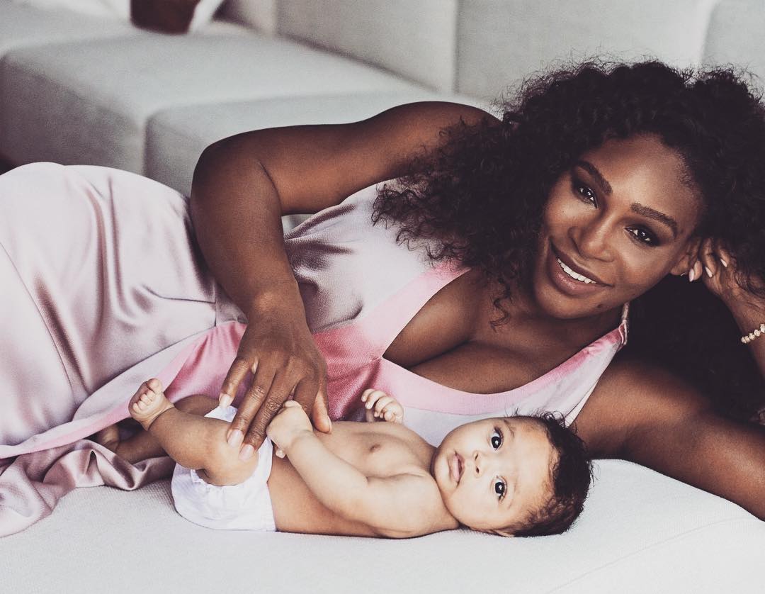 Il significato del nuovo look di Serena Williams e quelle parole incise sopra