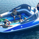 Il gonfiabile per sentirsi un milionario con lo yacht (e dove comprarlo)