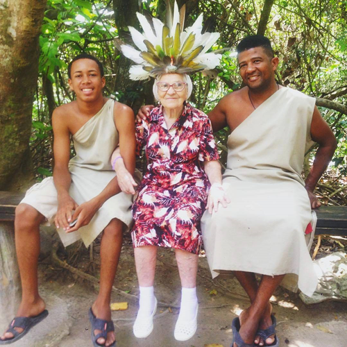 Chi è Yelena Yerjova, la nonna 91enne che usa la pensione per girare il mondo