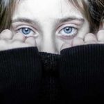 "Amavo la mia scuola, poi per tutti sono diventata la 'pazza satanista'"