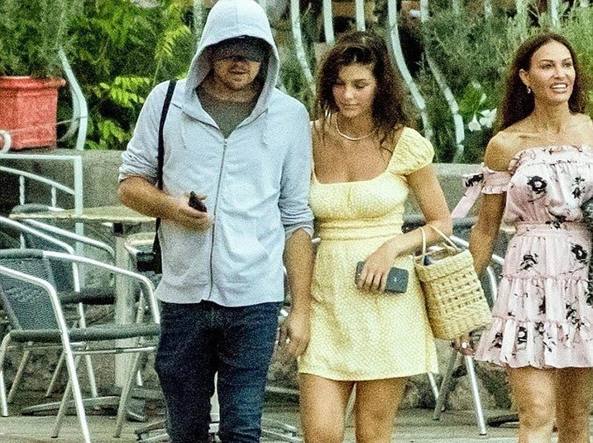 Camilla Morrone a chi la insulta perché ha 22 anni meno di Leonardo Di Caprio