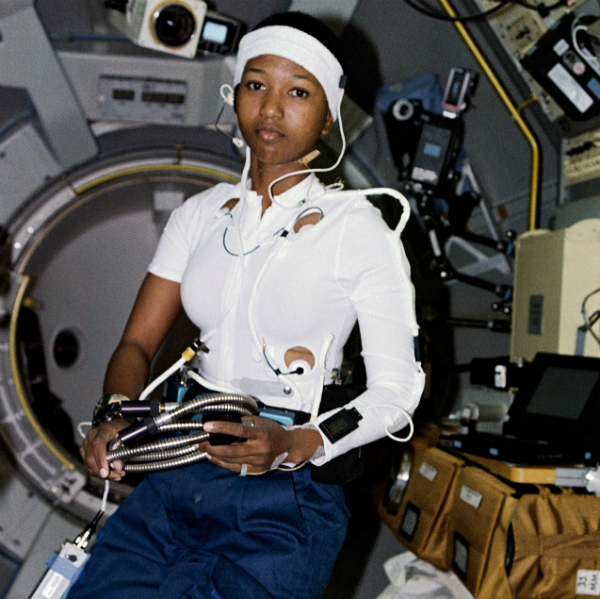 Perché dobbiamo raccontare alle bambine la storia di Mae Jemison