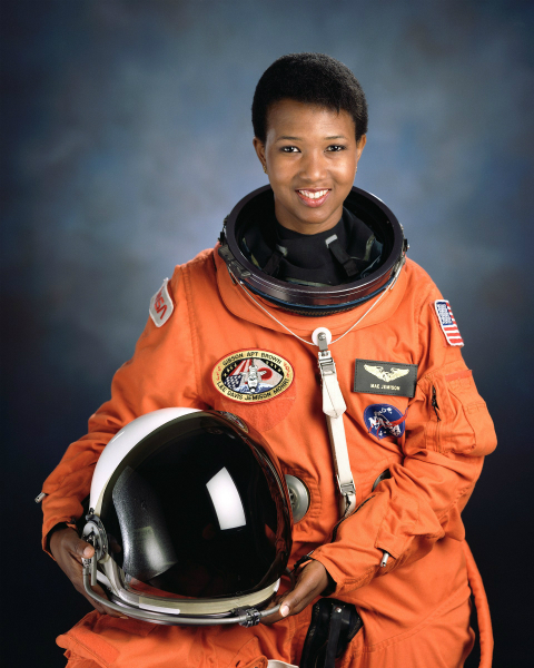 Perché dobbiamo raccontare alle bambine la storia di Mae Jemison