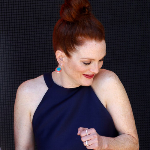 Julianne Moore, la grazia e la forza dietro i capelli rossi più belli di Hollywood
