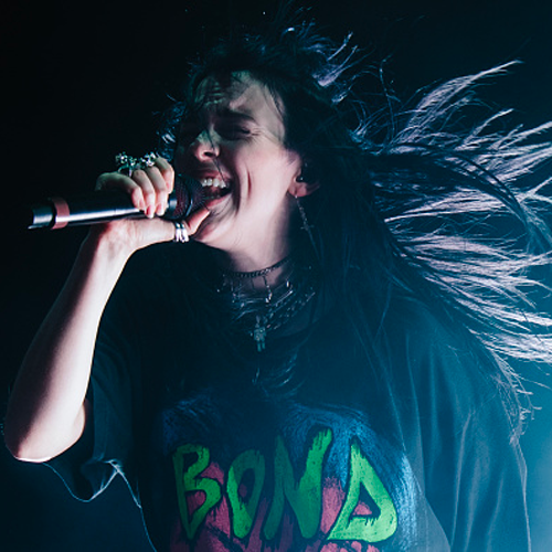 Billie Eilish, il talento incredibile di una ragazza viva "solo grazie al fratello"