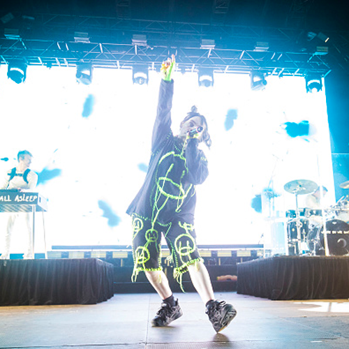 Billie Eilish, il talento incredibile di una ragazza viva "solo grazie al fratello"