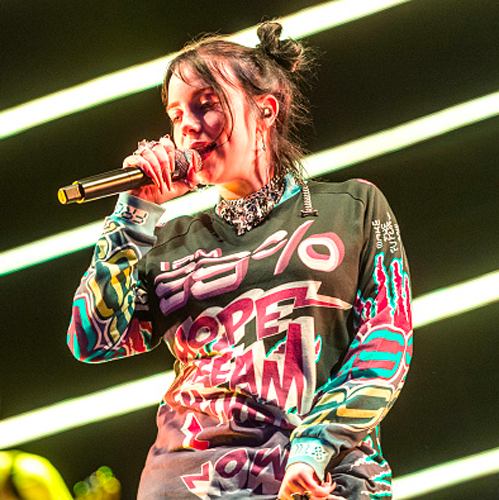 Billie Eilish, il talento incredibile di una ragazza viva "solo grazie al fratello"