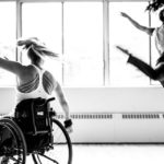 Essere artisti e disabili: 12 immagini che sfidano i limiti