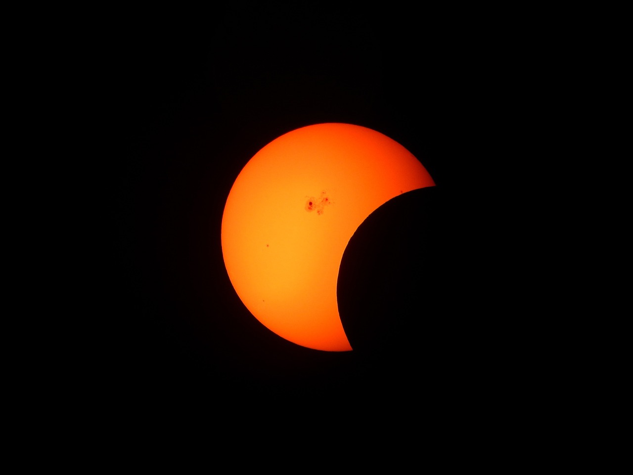 Calendario eventi astronomici 2020: pronti per 4 superlune e 2 eclissi di sole?