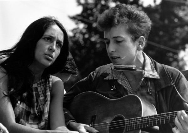 Perché chi non conosce Joan Baez dovrebbe ascoltarla subito