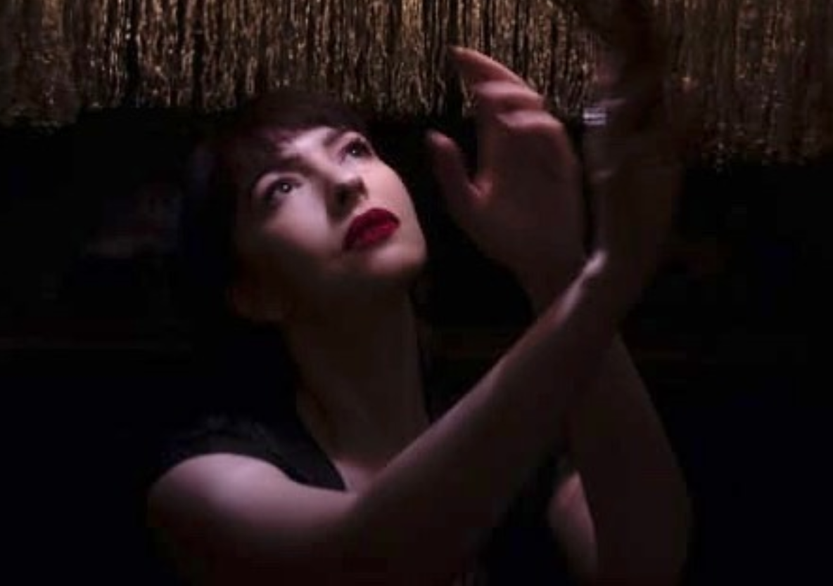 Chrysta Bell, il Movimento per una Morte Positiva e il cimitero ereditato da papà