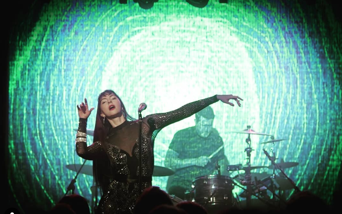 Chrysta Bell, il Movimento per una Morte Positiva e il cimitero ereditato da papà