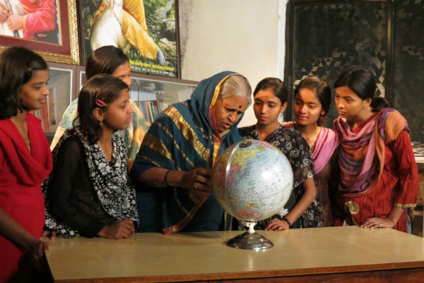 Sindhutai Sapkal, essere madre di oltre 1000 bambini orfani