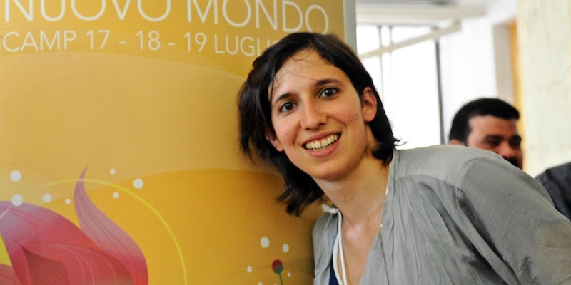 Elly Schlein: "Ho amato uomini e donne, ora sto con una ragazza e sono felice"