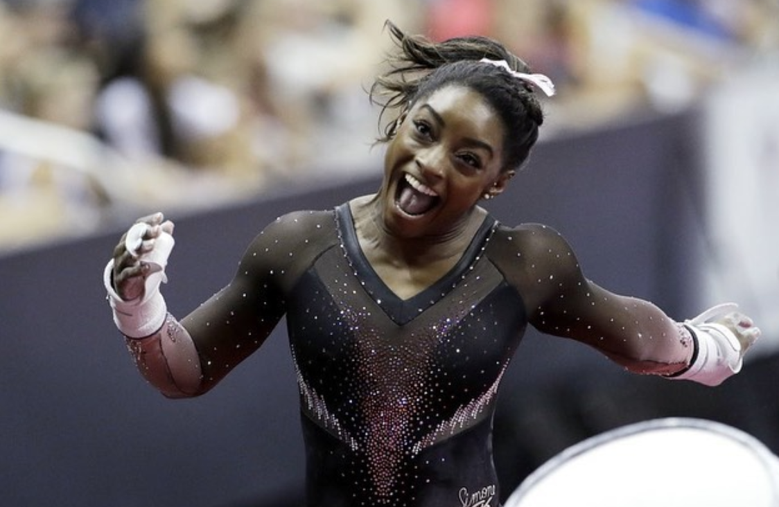 Oltre gli abusi e il dolore: Simone Biles, la ginnasta più forte di tutti i tempi