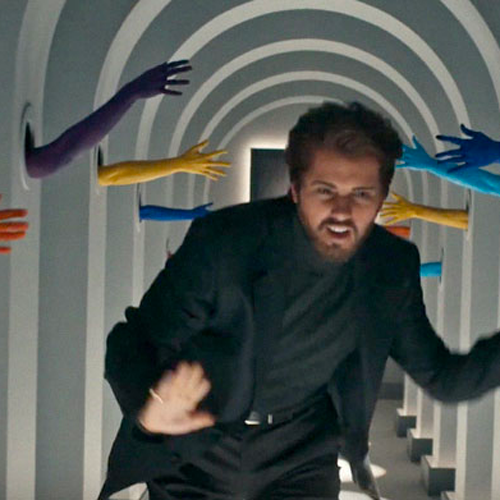 Come Taylor Swift è diventata un uomo nel video di "The Man" e perché