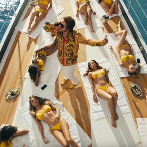 Come Taylor Swift è diventata un uomo nel video di "The Man" e perché